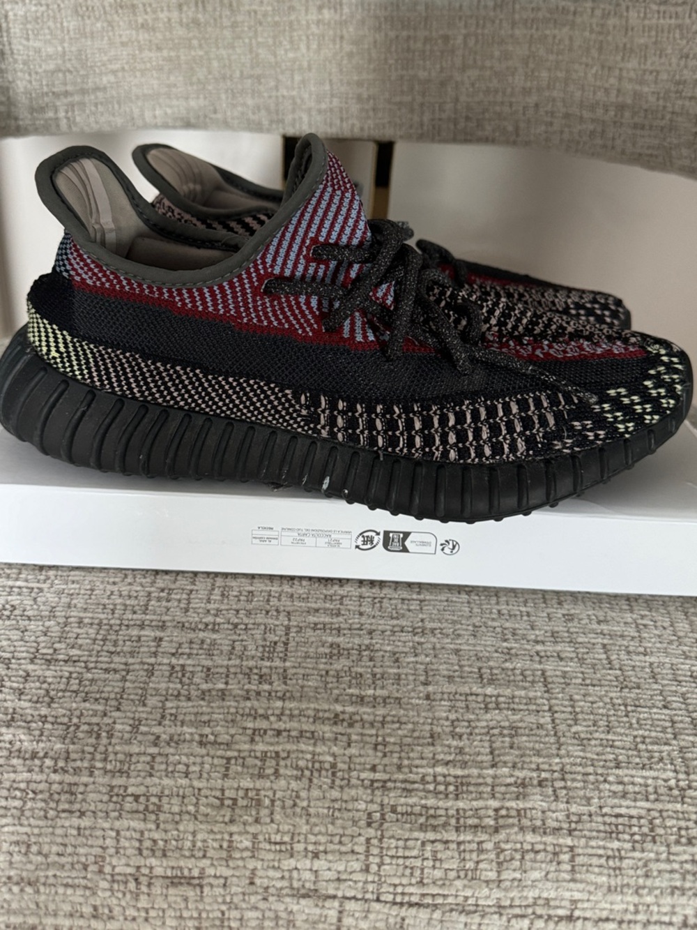 Men’s Yeezy Sneakers